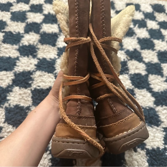 UGG Tall Catalina Boots Goober Brown Sheepskin Suede Lace Around Pull On. Size 6 - Picture 5 of 6